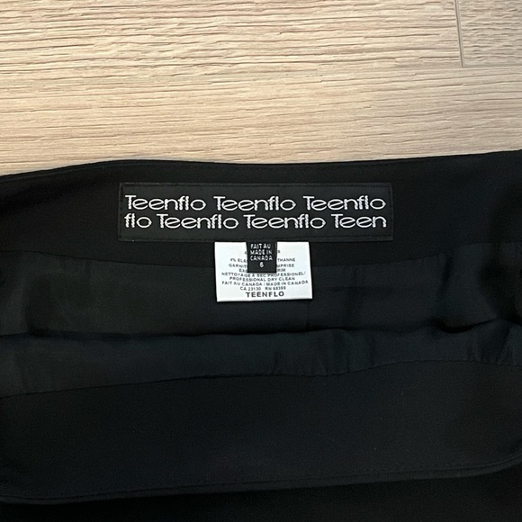 Teenflo Black Pencil Skirt Size 6 - Picture 2 of 2